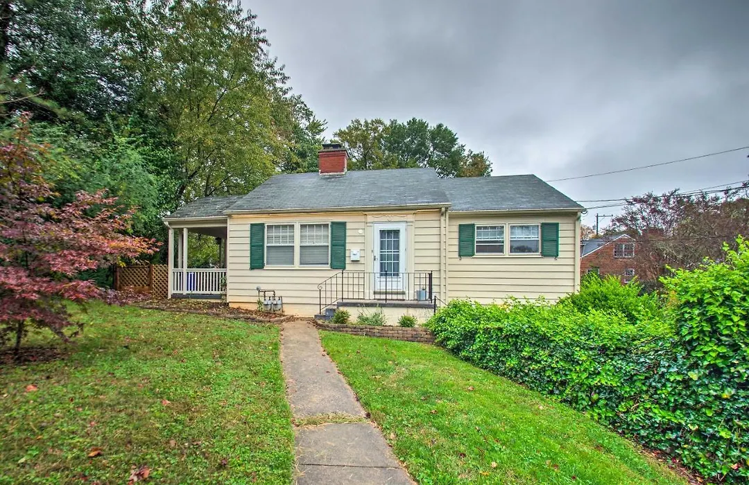 Cozy Charlottesville Home With Yard, Near Dtwn!-1