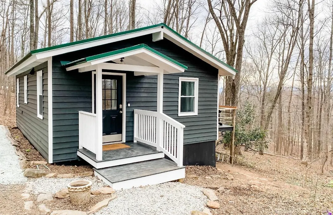 Mountain Retreat Nesteled In The Virginia Foothills-1