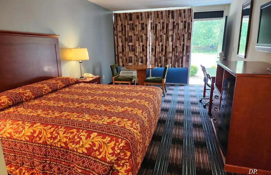Royal Inn Motel-Charlottesville-1