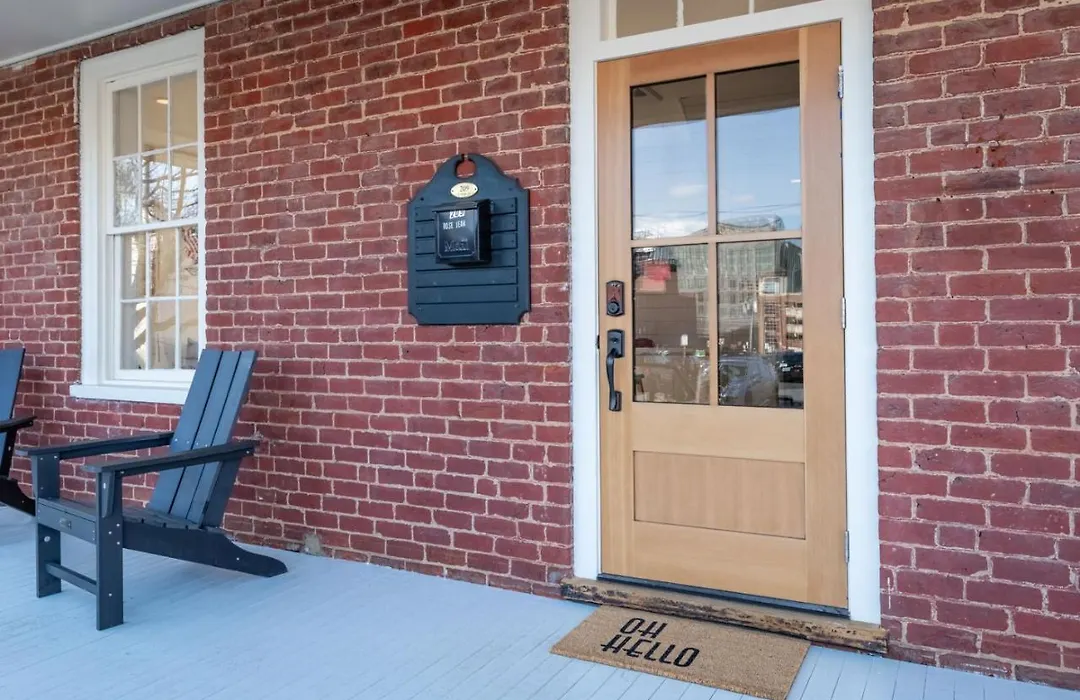 Boutique Room Steps From Downtown Mall Rose Jean Room 3-1