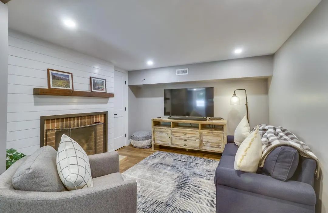 Charming Retreat In Charlottesville W/ Deck!-1