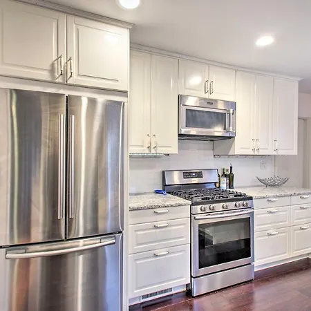 Cozy Charlottesville Home With Yard, Near Dtwn!-3
