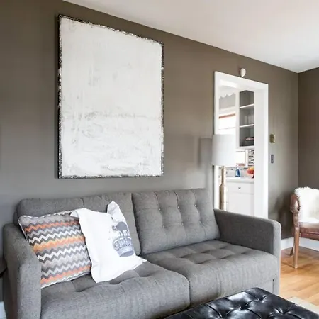 Cozy Stonehenge Cottage:Work,Family&Dog Friendly-2