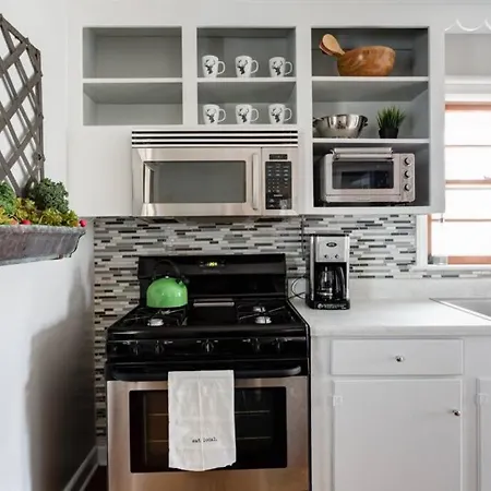 Cozy Stonehenge Cottage:Work,Family&Dog Friendly-3