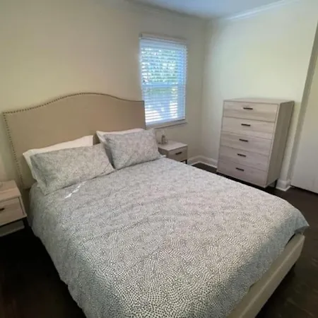 Cville Townhome 5 Minutes From Uva, Downtown And Hospital-2