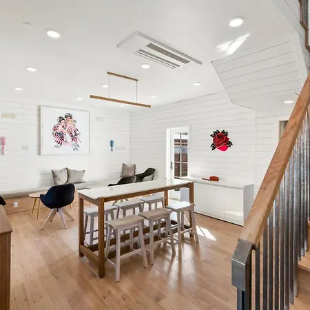 Boutique Room Steps From Downtown Mall Rose Jean - Room 5-3