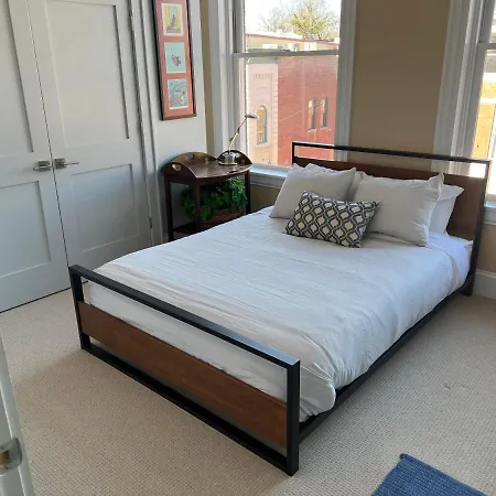 Penthouse Apartment Overlooking Downtown Mall-2