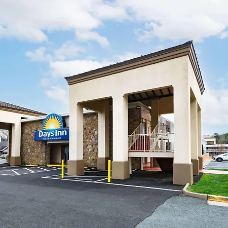 Days Inn By Wyndham Charlottesville/University Area-3