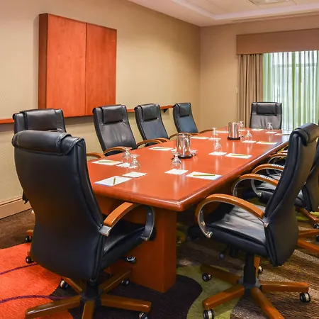 Hilton Garden Inn Charlottesville-2