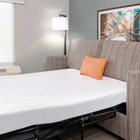 Hampton Inn & Suites Charlottesville At The University-2