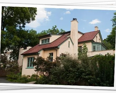400 West High Inn-3
