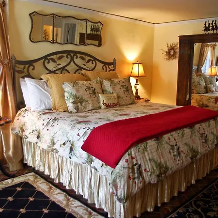 400 West High Inn-2